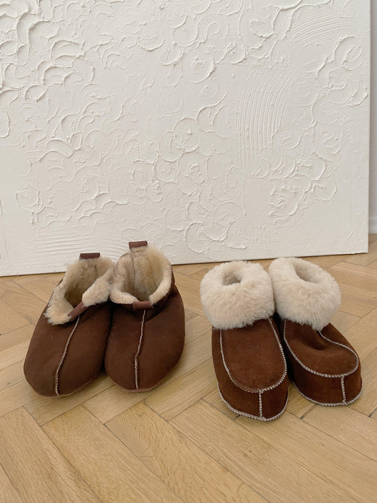 Buty ze skóry owczej – brązowe